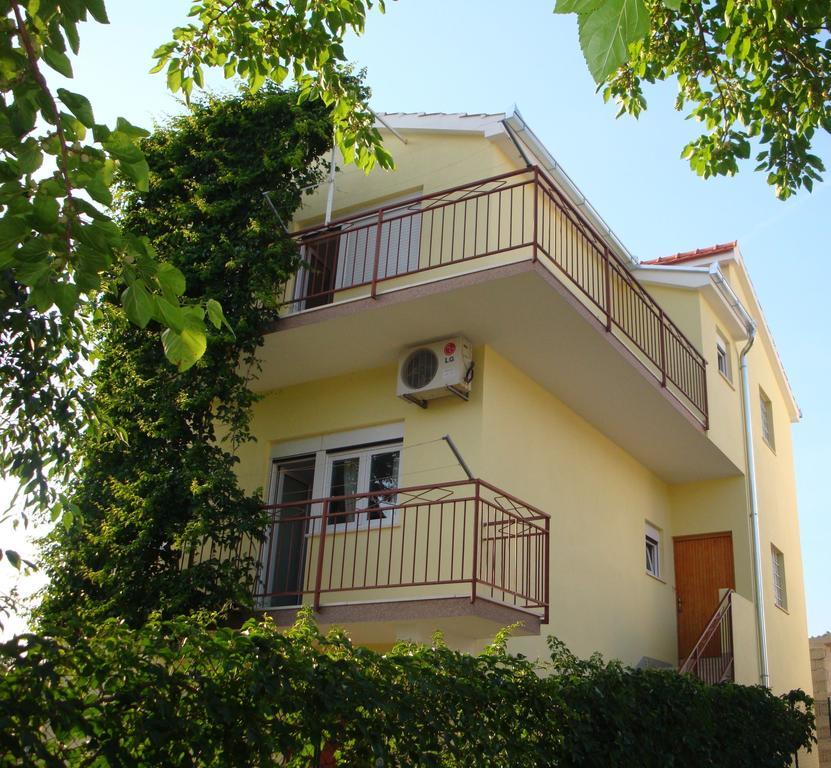 Apartments Borozan Винишче Экстерьер фото